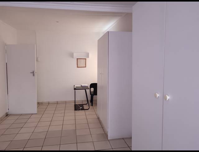 8 BEDROOM HOUSE FOR SALE IN BRANDWAG
